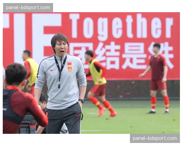 武汉三镇队长张晓彬接受专访,谈球队年轻化进程 武汉三镇队长张晓彬接受专访,谈球队年轻化进程